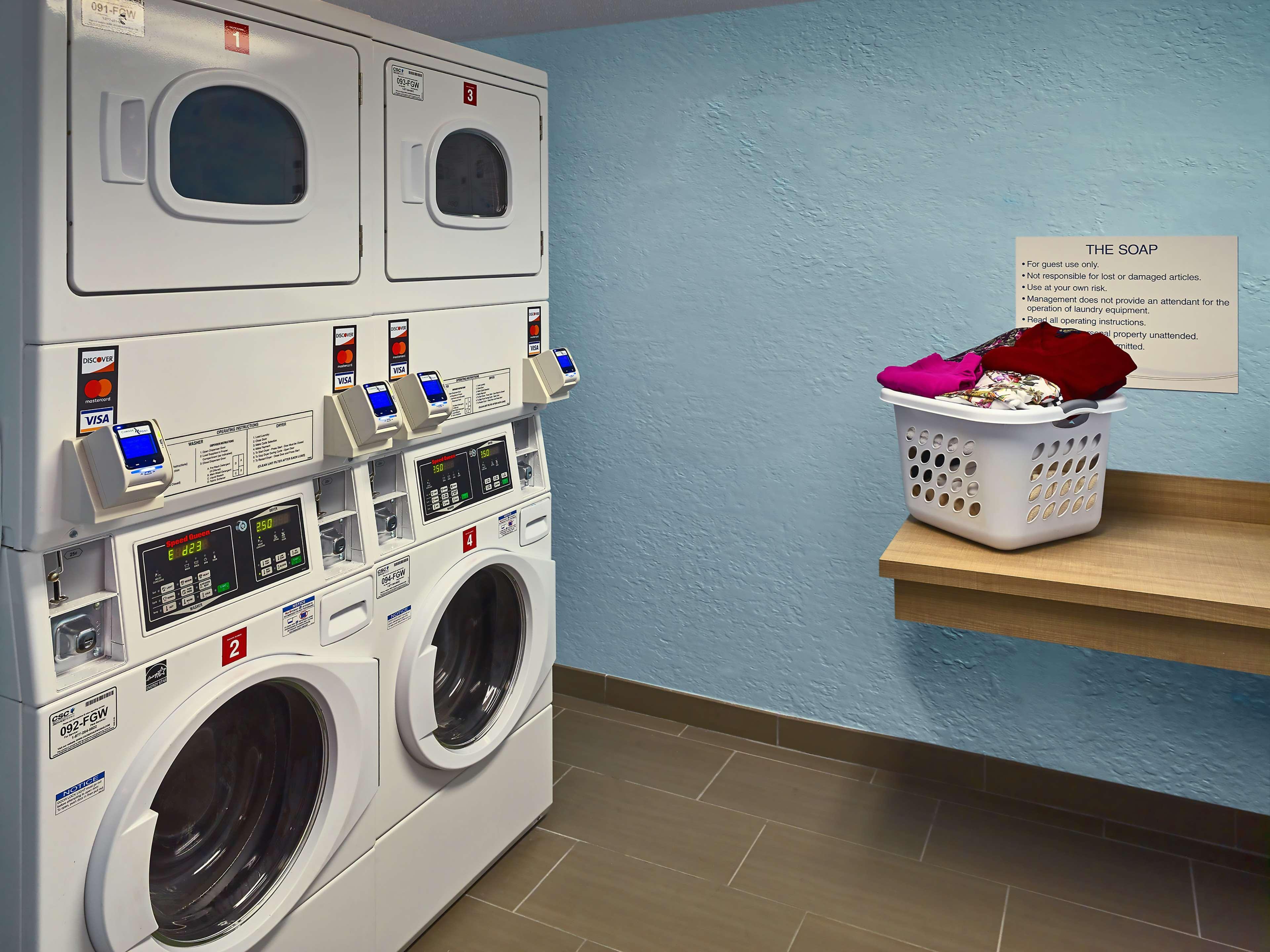 Sonesta Simply Suites Memphis East Poplar Pike Eksteriør billede